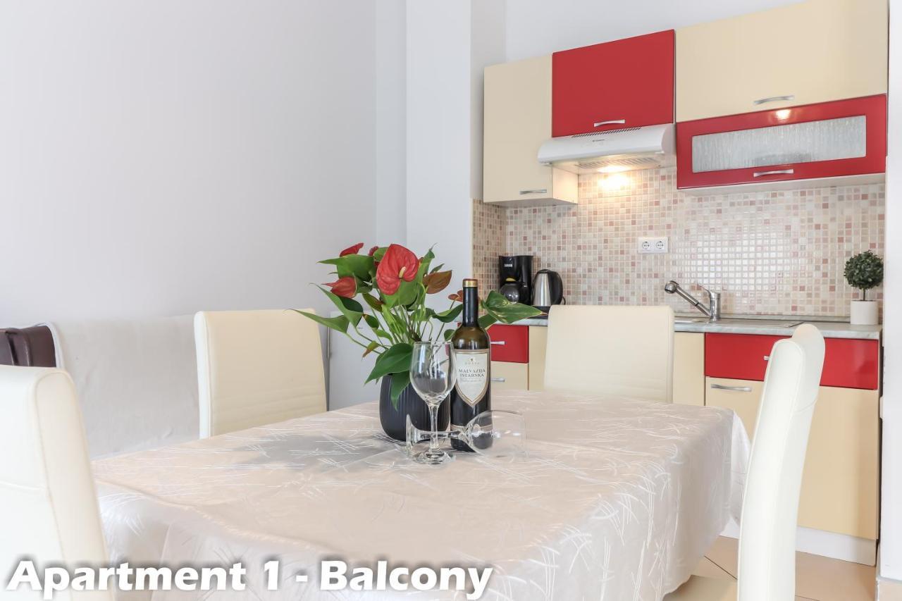 Apartments Juric Vrsar Exterior photo